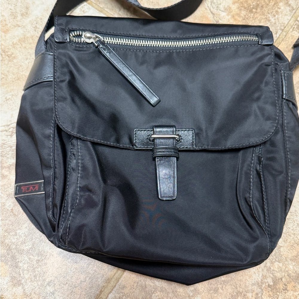 Tumi Voyageur Black Nylon Crossbody Travel Organizer Bag Adjustable Strap - Picture 3 of 12